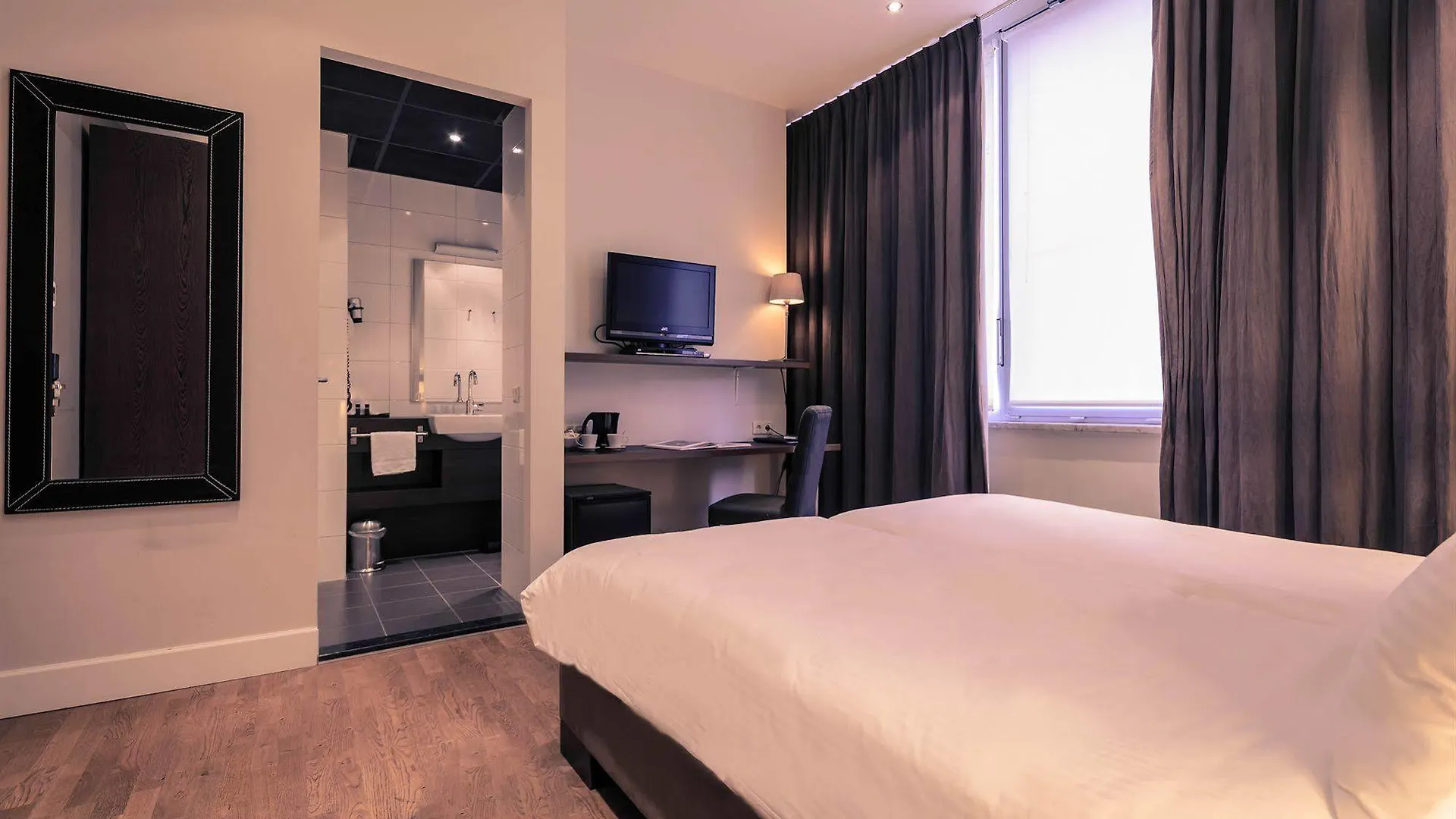 Boutique Hotel Lumiere Eindhoven 3*,  Nederland